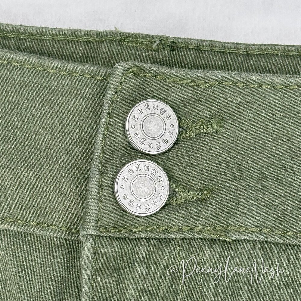 Refuge Army Green Low Rise Cut Off Jean Shorts Size 2 - Picture 3 of 7